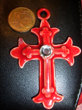 Bild: Emailliertes Kreuz - rot mit Kristall - 60x40mm