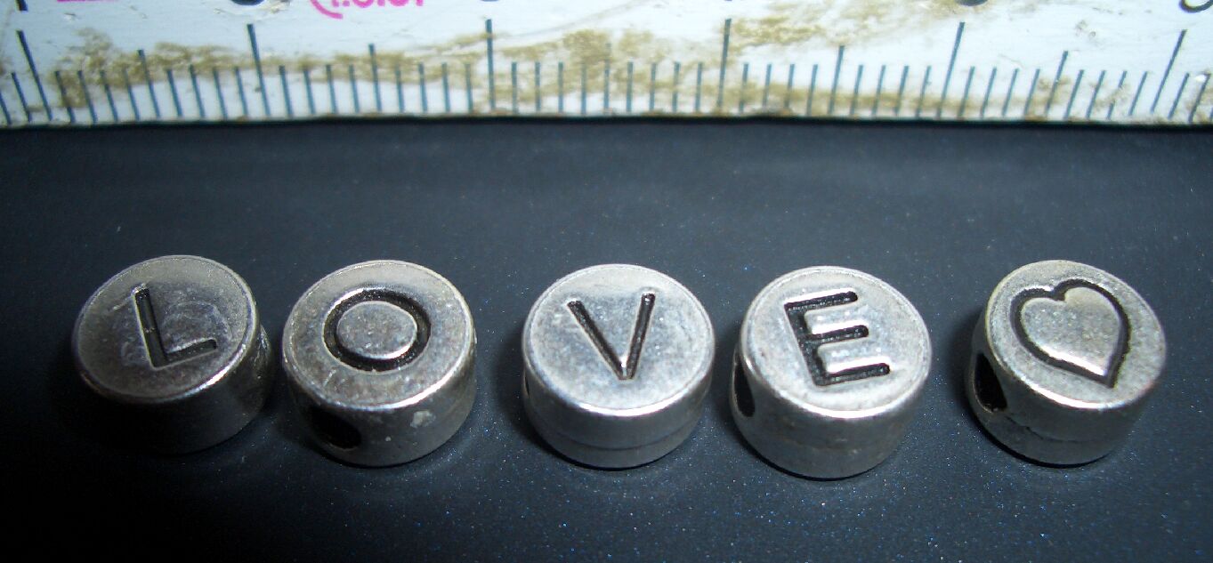 Bild: Perlenset 'LOVE' plus Herz - silber - je 7mm	