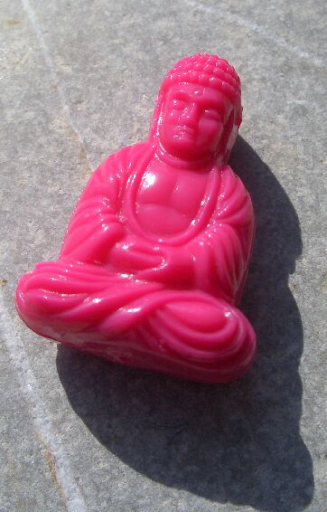 Bild: Buddha-Figur klein - Pink - 25x18mm