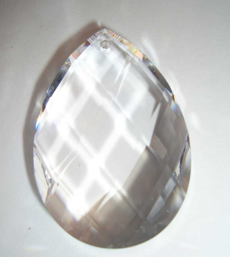 Bild: 8741 - Pear Shape - Crystal (001) - 38x25mm (L)
