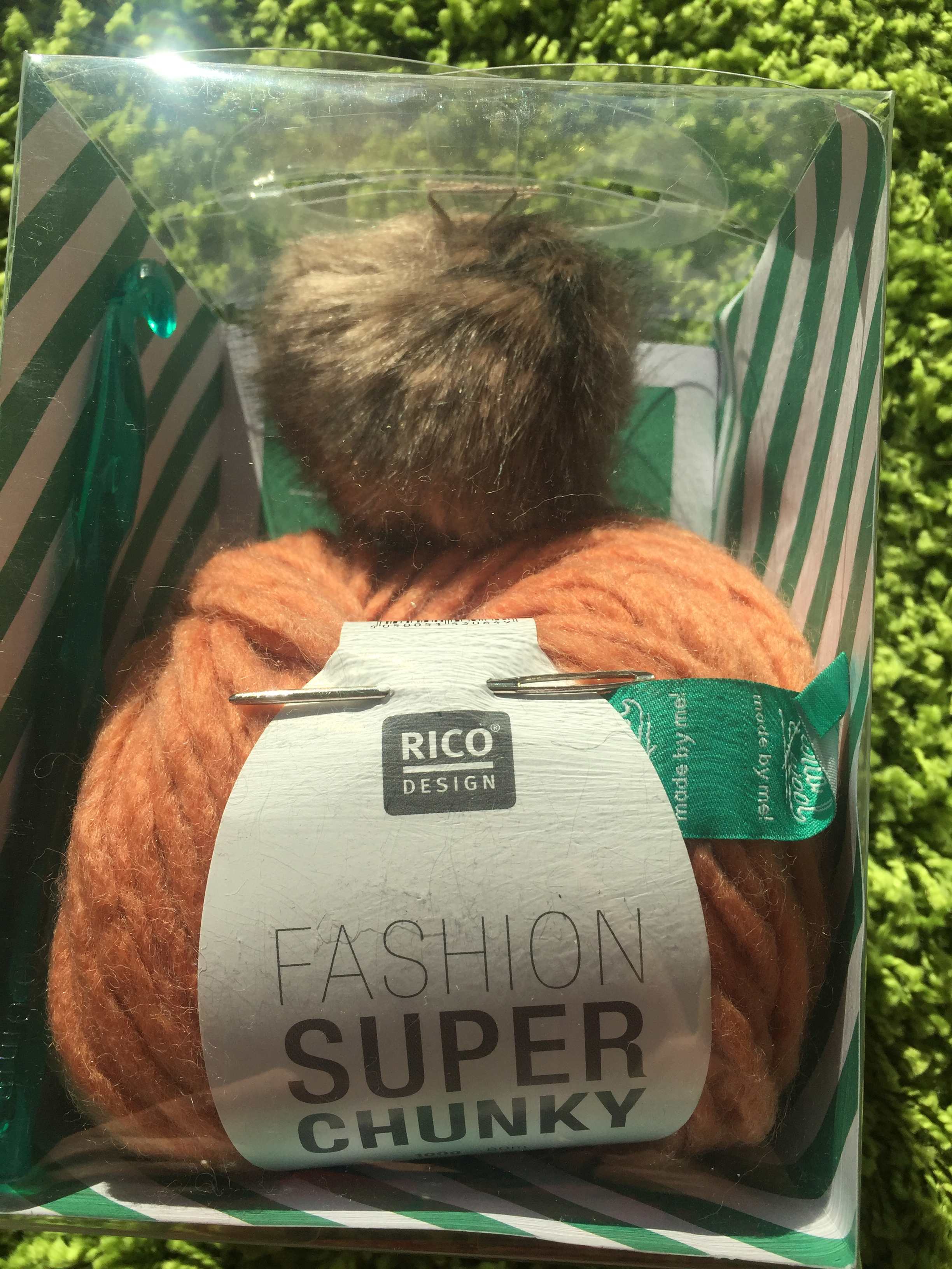 Bild: Rico Mützen-Kit - Wild Wild Wool: Pompon Lachs