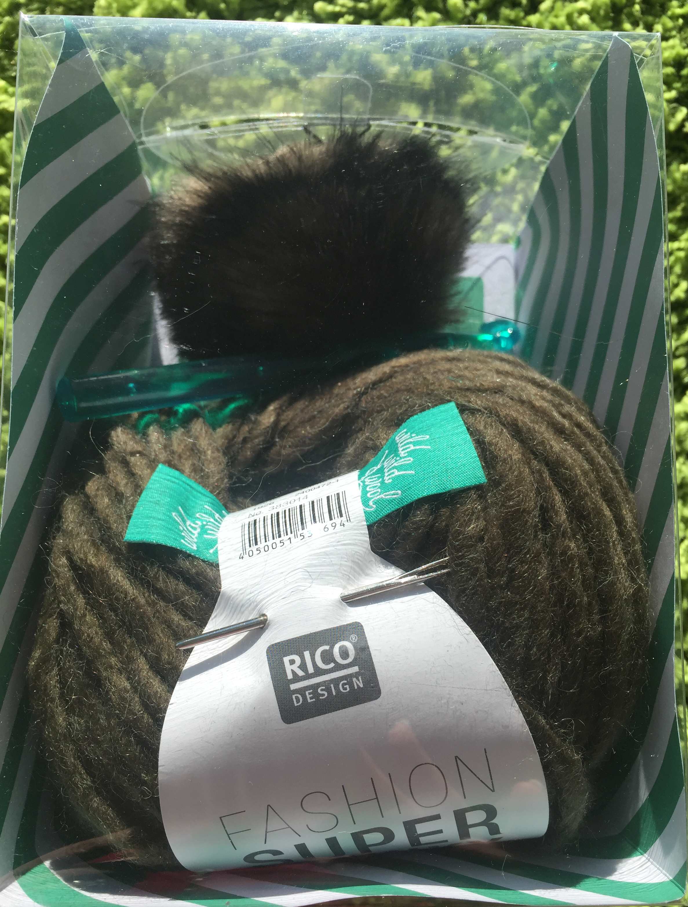 Bild: Rico Mützen-Kit - Wild Wild Wool: Pompon Olive
