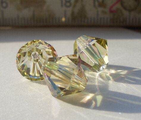 5328 (alte 5301) - Crystal Lumingreen 8mm	