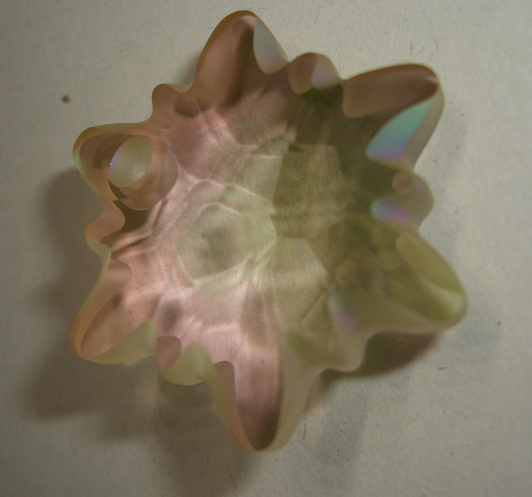 6748 - Edelweiss - Crystal Lum.Green (001) - 28mm
