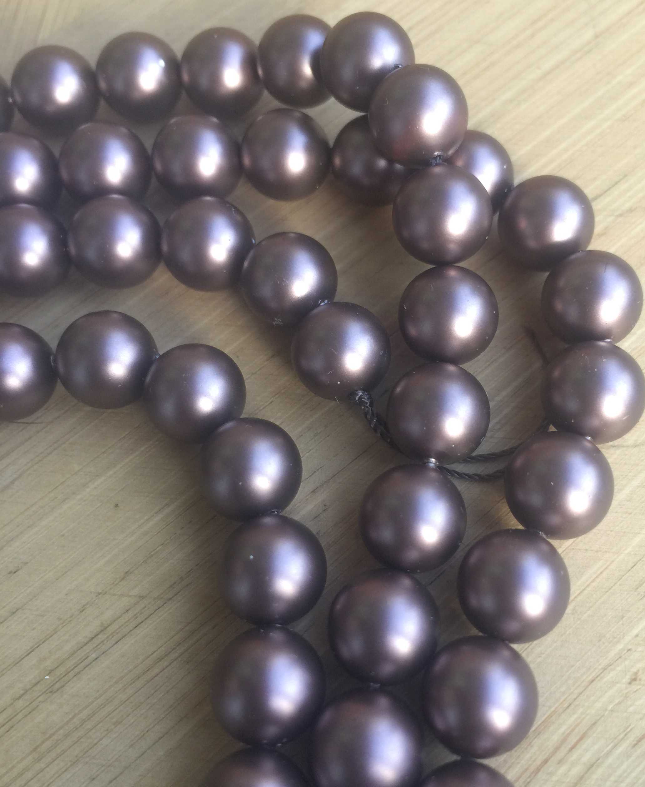 5810 - Crystal Pearls - Velvet Brown - 10mm